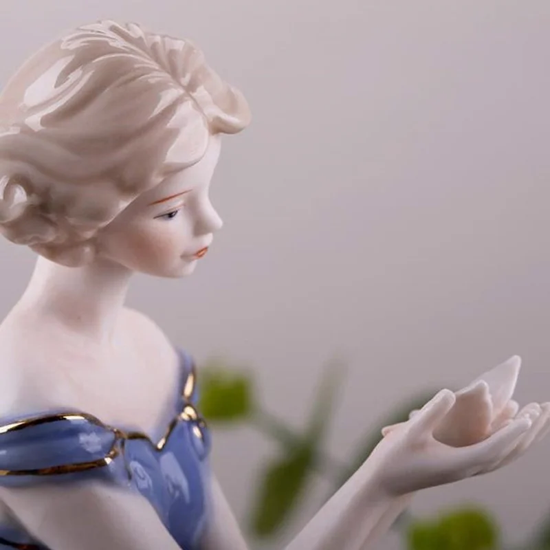 Europe Ceramic Beauty Figurine - Nutcracker Figurine 评论和价格