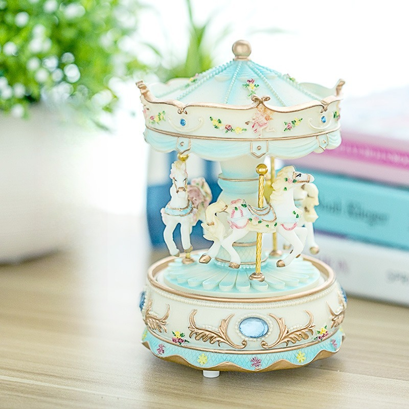 Handmade Resin Carousel Music  - Snow Globe Musical 评论和价格